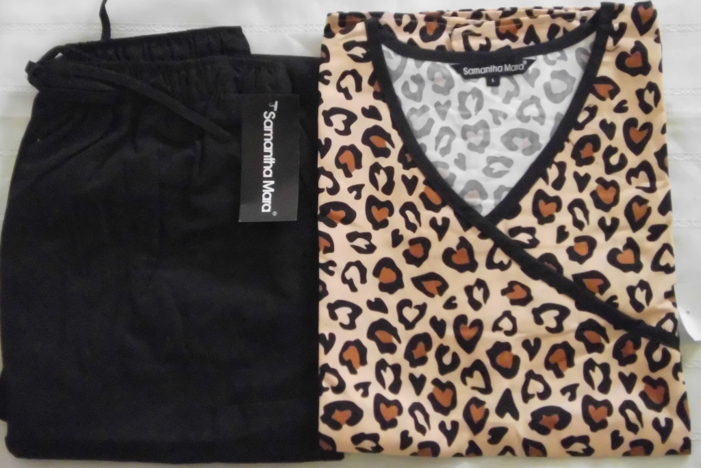 Leopard Scrub Set